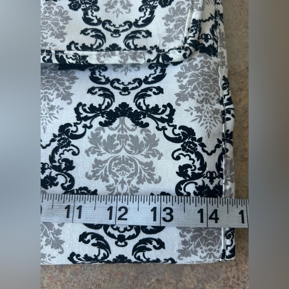 Laura Ashley large toiletry hanging travel pack in black and white design - Picture 7 of 8